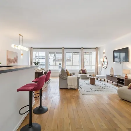 Poeticstay - Champs Elysees Apartment Paris