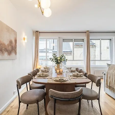 Poeticstay - Champs Elysees Apartment Paris