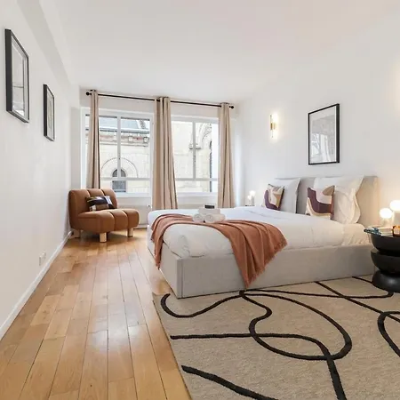 Poeticstay - Champs Elysees Apartment Paris