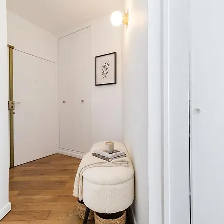 Apartment Poeticstay - Champs Elysees Paris